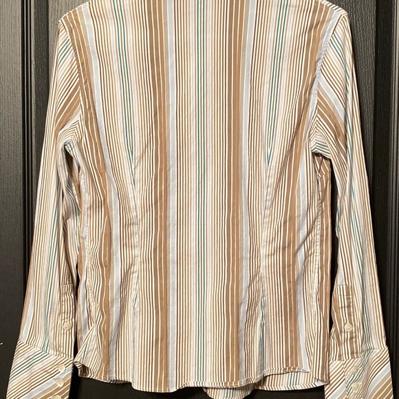 Authentic BURBERRY long sleeves - Picture 7 of 8